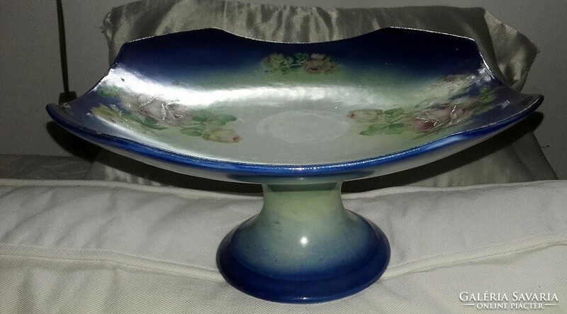 Majolica table centerpiece bowl offering - art&decoration
