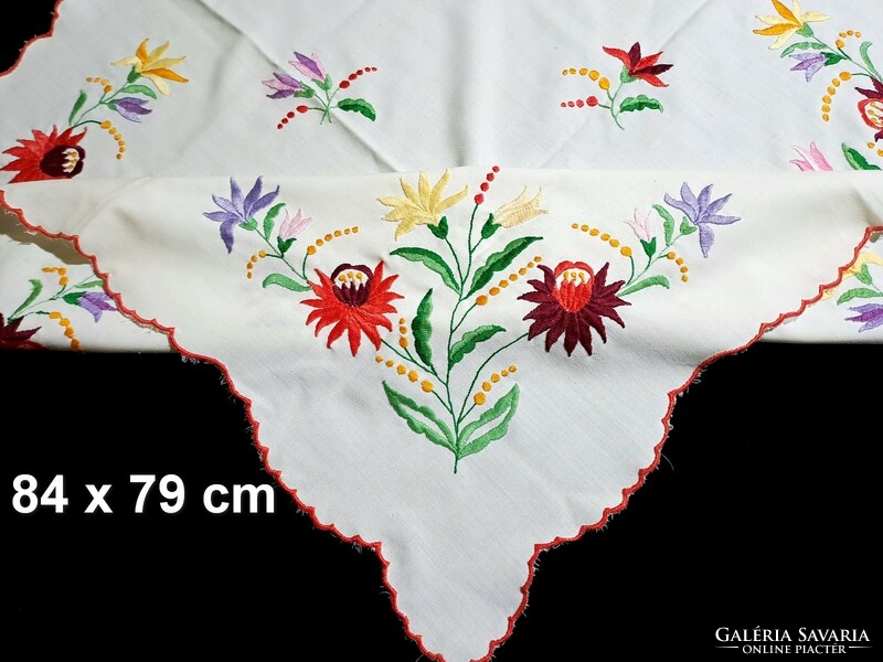 Table cloth embroidered with Kalocsa flower pattern 84 x 79 cm