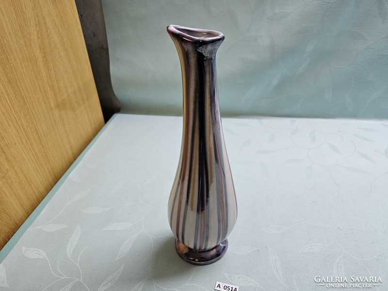 A0514 applied art vase