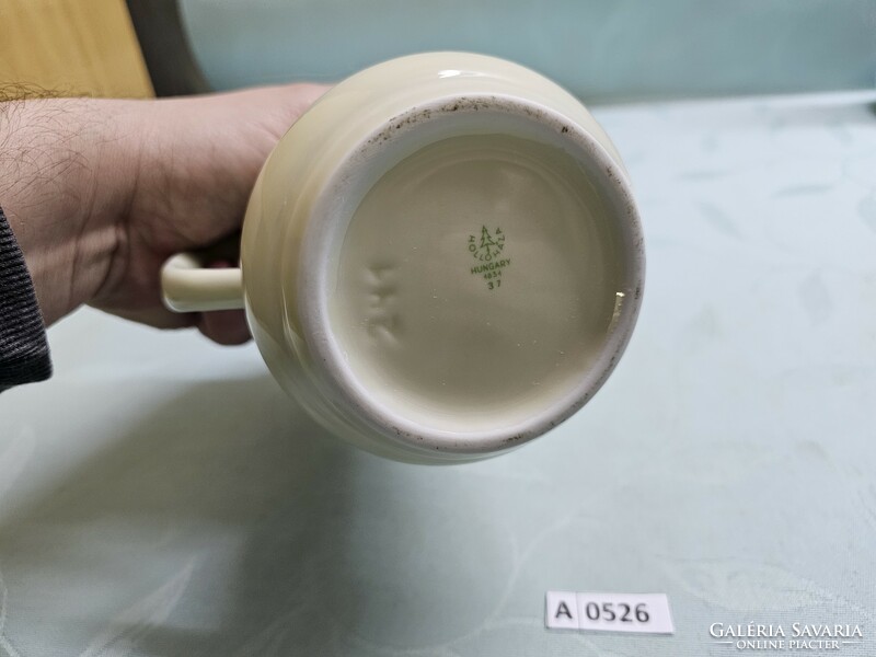A0526 Hólloháza grape leaf pitcher