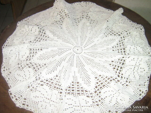Beautiful antique vintage handmade crocheted round ruffled tablecloth
