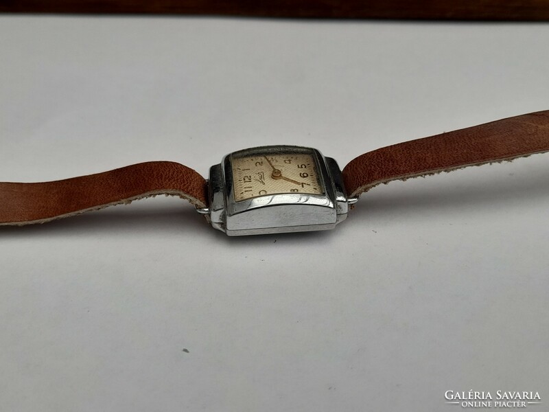 Luch women's watch in good condition