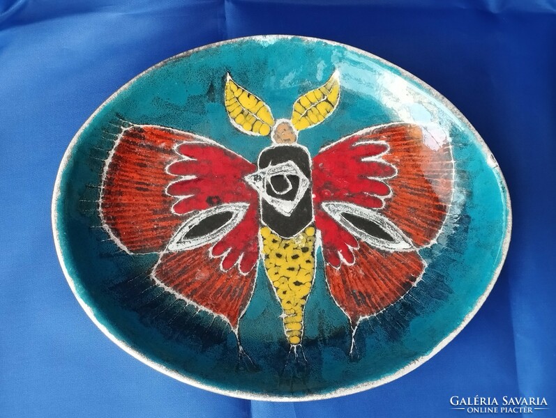 Paul Francis in ceramic bowl