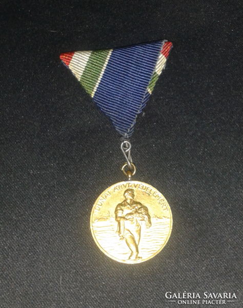 1954. Commemorative medal for annual Danube flood protection - award on original ribbon