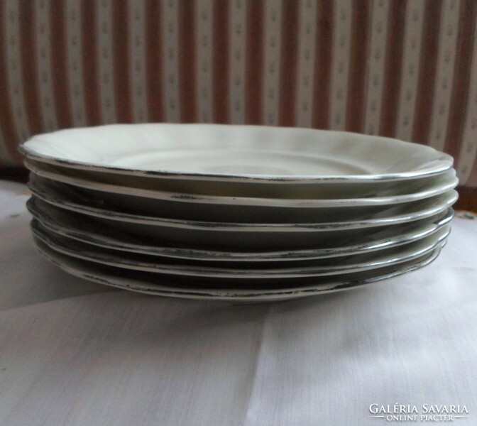 Koenigszelt porcelain flat plate, plate (Königszelt)