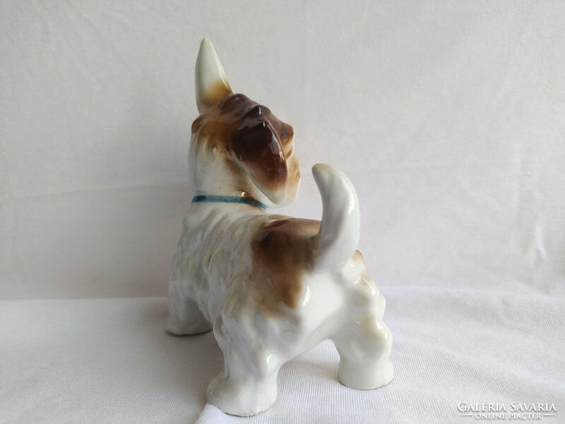 Tündéri álló fülű kutya porcelán