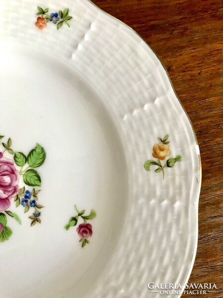 Petit bouquet de rose cookie plates from Herend