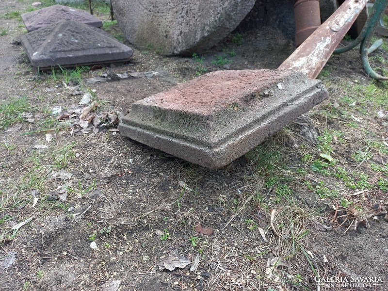 3 carved red stones