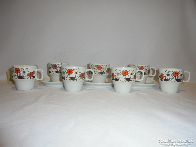 Hollóházi virágos kávéskészlet - hét darab csésze, három darab kistányér  - együtt