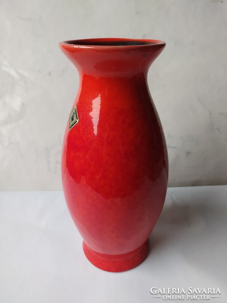 Iparművészeti retro váza, korallpiros, gyönyörű fényes mázzal, hibátlan, 26 cm