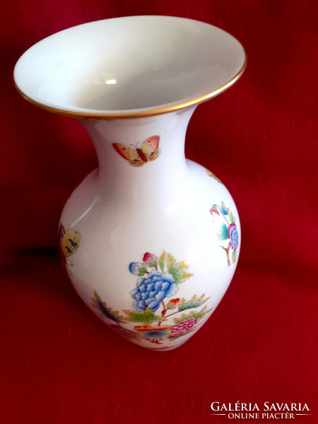 Herend Victoria patterned vase in new condition.