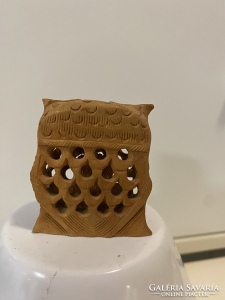 Sandalwood owl with openwork carving, small owl inside 5.5cm (one piece of a huge collection)