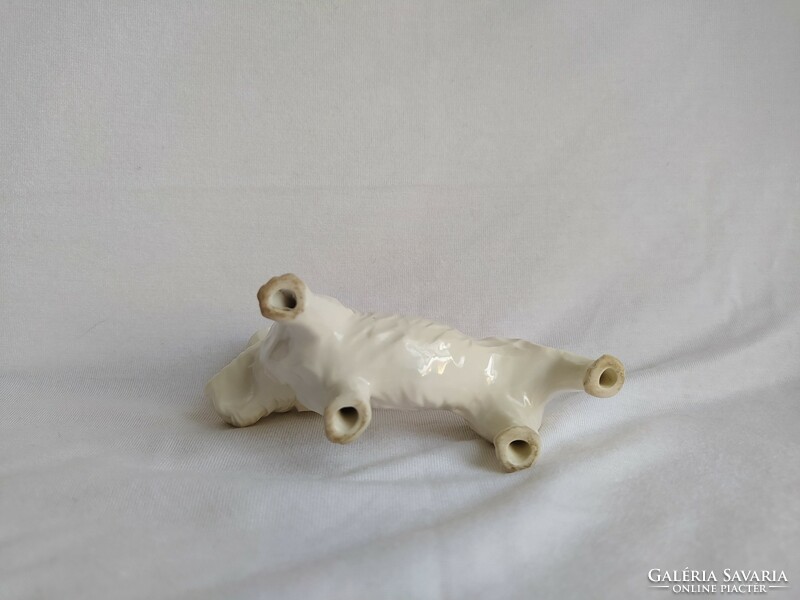 Jelöletlen porcelán foxi figura