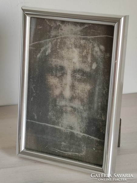 Jézus Krisztus 3 D szentképe / torinói leplen lévő arc eredeti és feljavított képe.