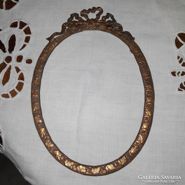Antique bow oval copper photo frame - 13.5 cm x 9.5 cm - art@decoration
