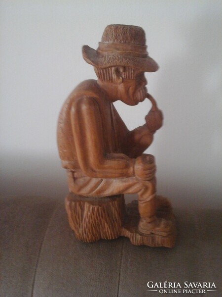 Transylvanian uncle with a pipe - wood carving, marked