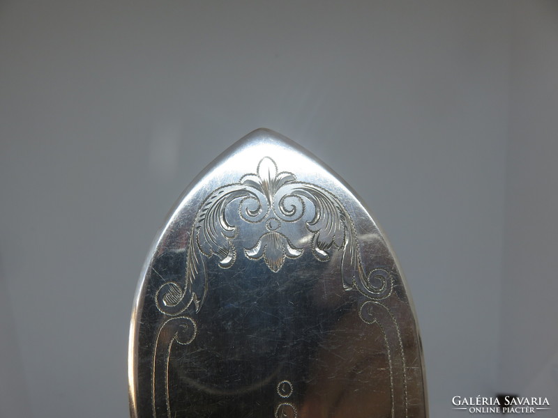 Hungarian silver cake shovel with family coat of arms.