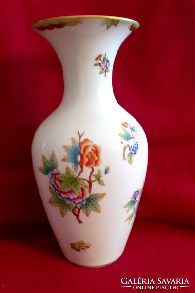 Herend Victoria patterned vase in new condition.