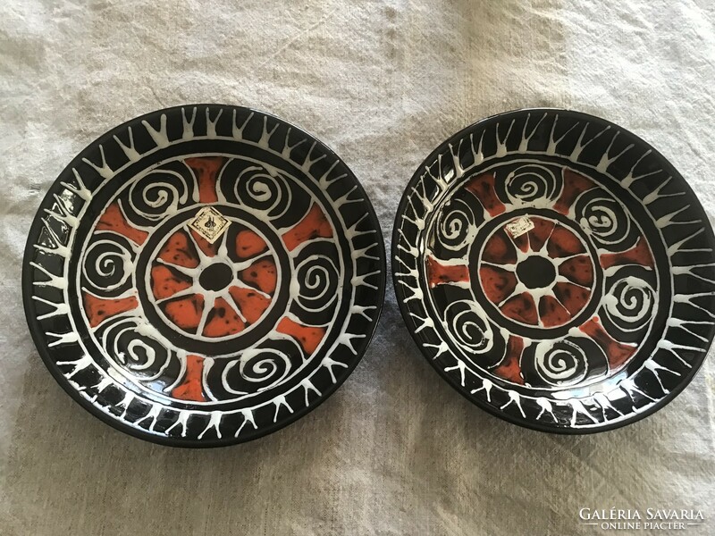 Applied art ceramic wall plate 2 pcs.