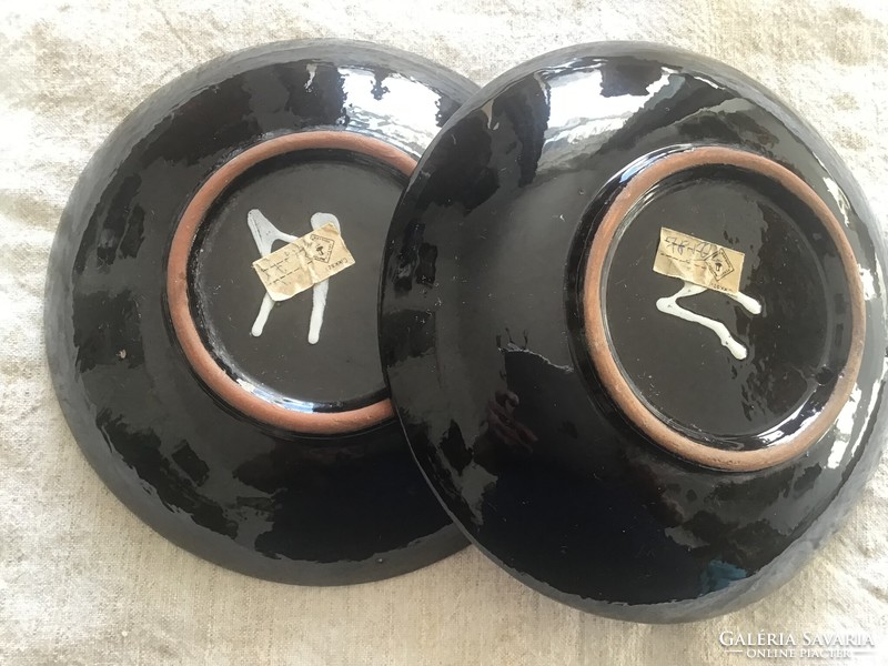 Applied art ceramic wall plate 2 pcs.