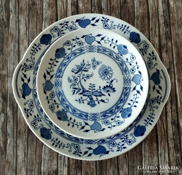Beautiful 6-person Czech porcelain cake set with blue onion pattern