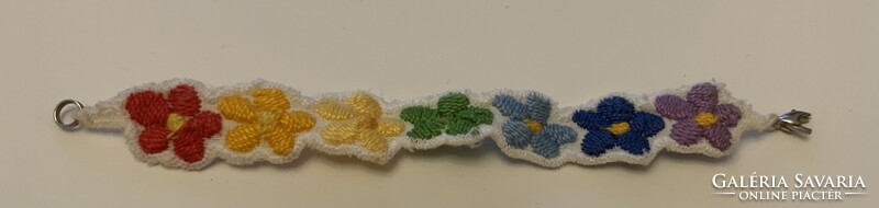 Hímzett kalocsai virágos népművészeti karkötő karperec karlánc