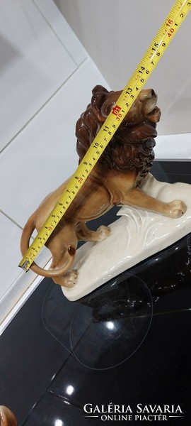 Antik nagyméretű porcelán oroszlán szobor