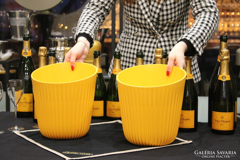 Két Veuve Clicquot Champagne Magnum jégveder párban eladó (2db) - Pezsgős Party Szett