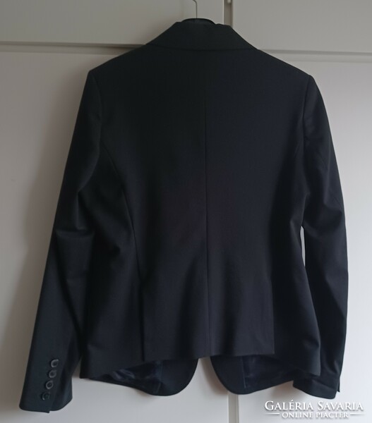 Very chic spring zara blazer, medium size, new