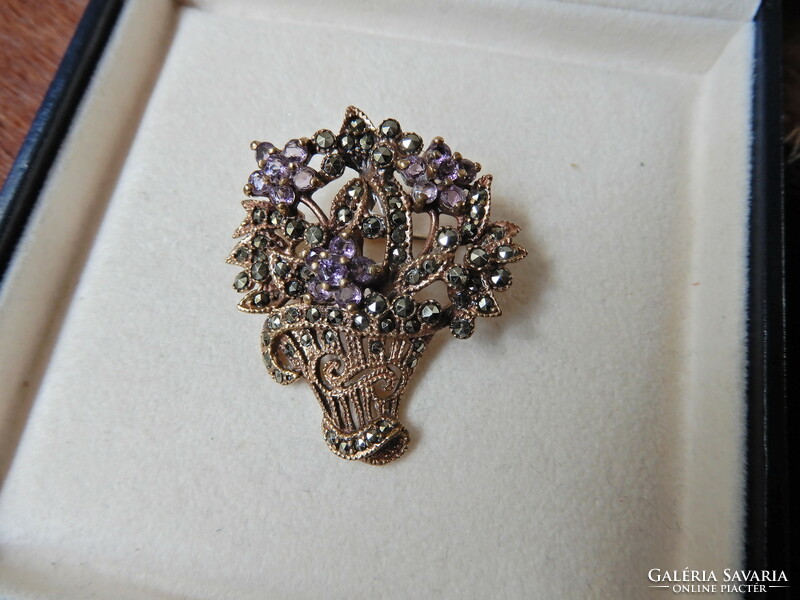 Old filigree gold-plated flower bouquet brooch with amethyst and marcasite stones