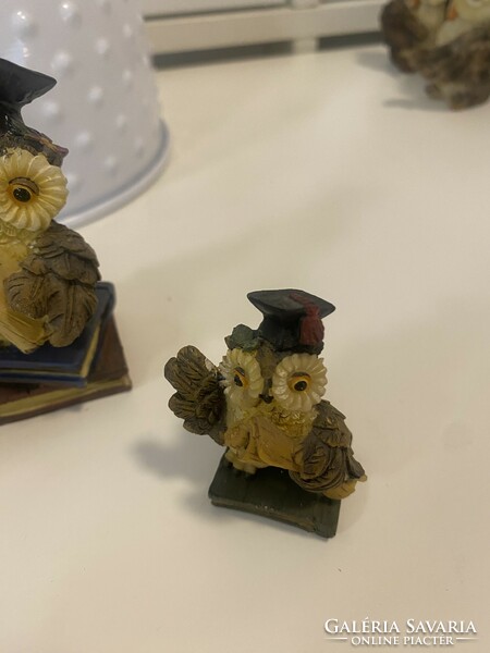 From the owl collection, 3 resin owl figurines for collectors