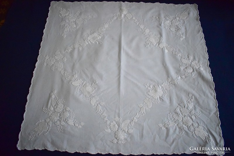 Kalocsa flower pattern tablecloth, tablecloth, embroidered needlework 81 x 85 cm