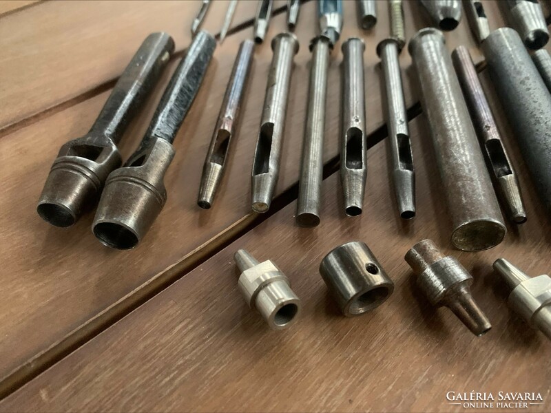 29 Pcs. Leather piercing tool, 1.5 kg. I accept an offer