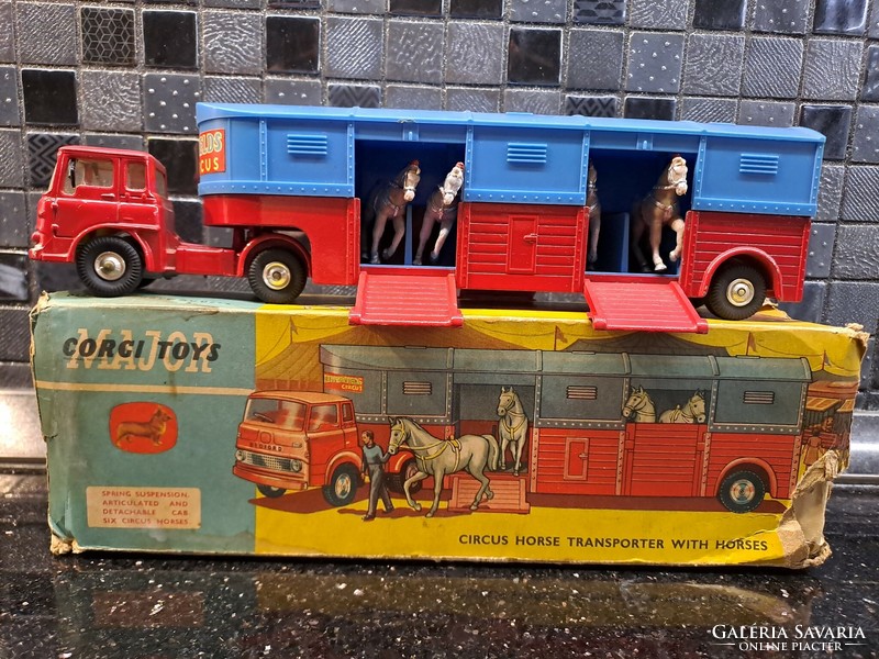 Corgi Toys Major circus horse transporter with horses brit autó gyűjtői csemege