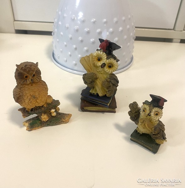 From the owl collection, 3 resin owl figurines for collectors