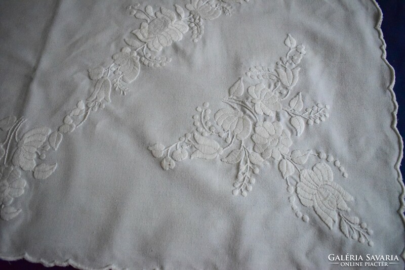 Kalocsa flower pattern tablecloth, tablecloth, embroidered needlework 81 x 85 cm