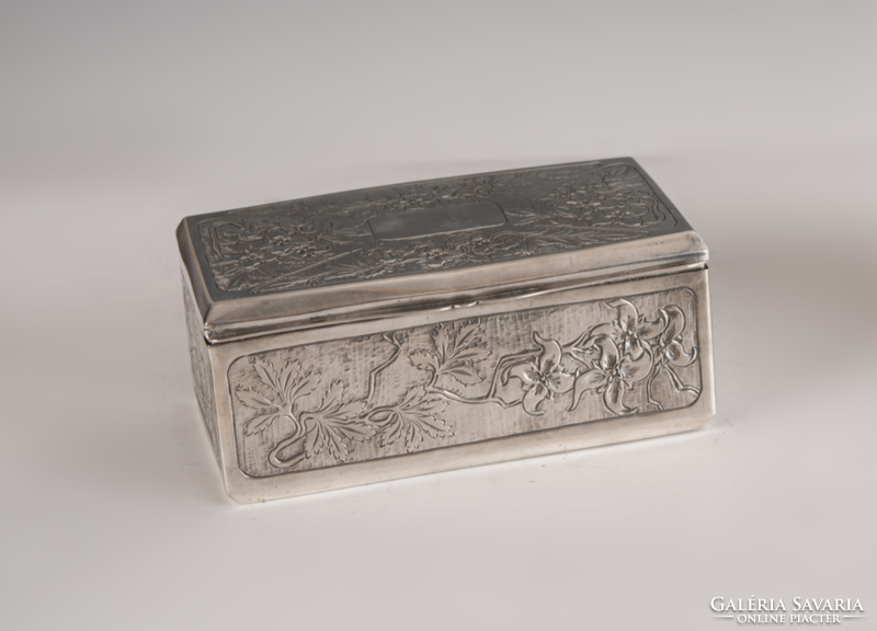 Silver box with floral decoration