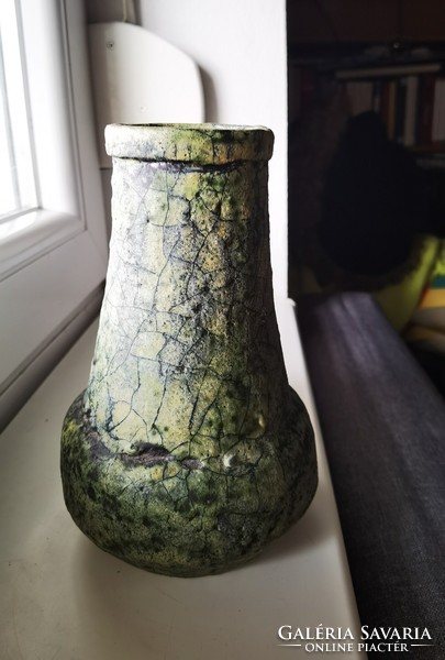 Mázas zöld kerámia váza