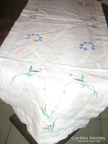 Charming hand-embroidered vintage floral azure runner tablecloth