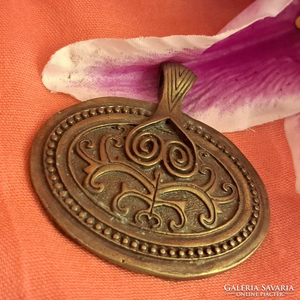 Craftsman copper pendant 7 cm