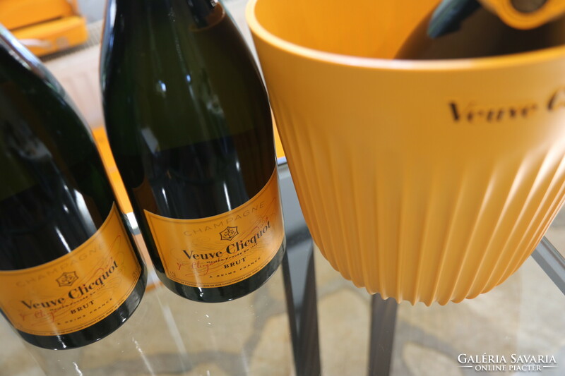 Két Veuve Clicquot Champagne Magnum jégveder párban eladó (2db) - Pezsgős Party Szett
