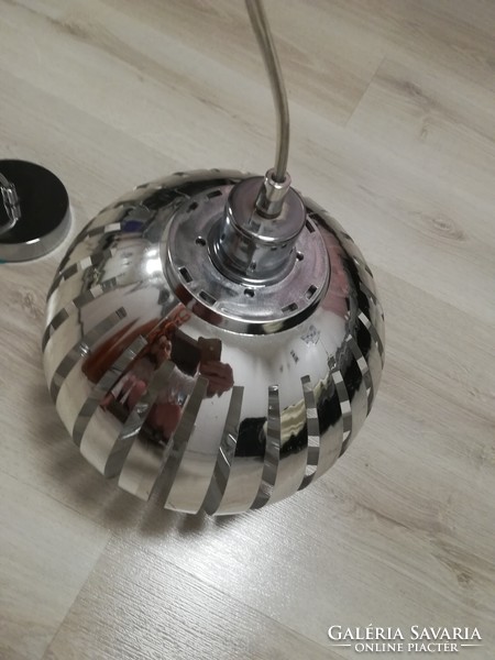 Modern, ezüstözött mennyezeti lámpa, 25 cm átmérőjű