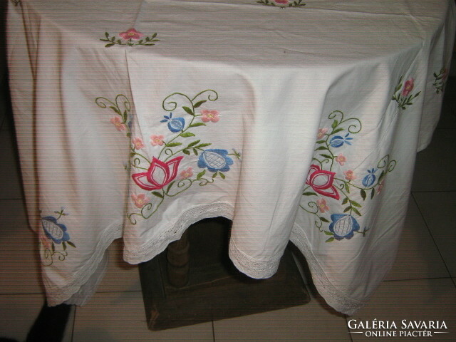 Charming folk style embroidered needlework curtain