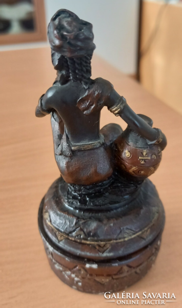 African lady jewelry holder