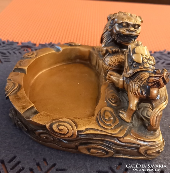 Oriental ashtray