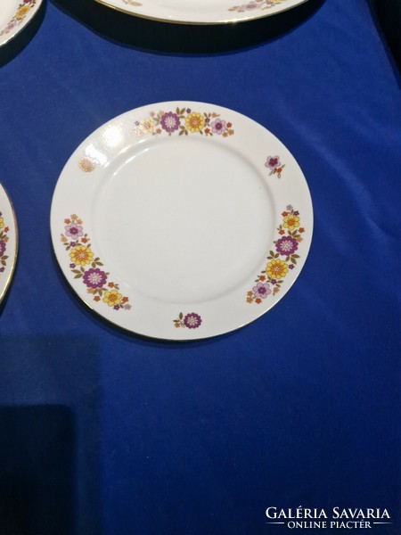 Alföldi tűzvirág mintás aranyszegélyes tányér tányérok sütis kínáló