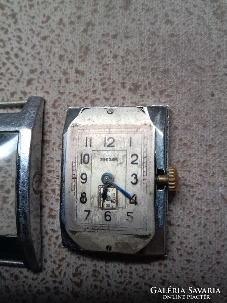 Men's mechanical watch.