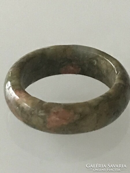 Unakit ásványból készült gyűrű, 17 mm belső átmérő