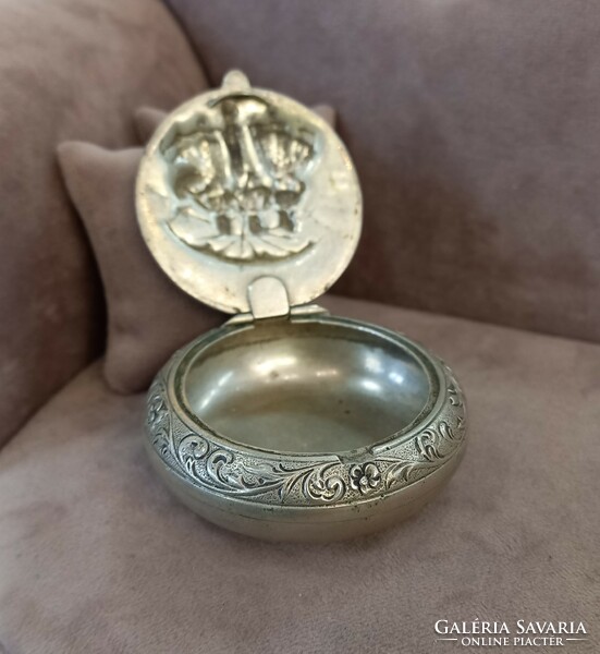 Antique silver blush box