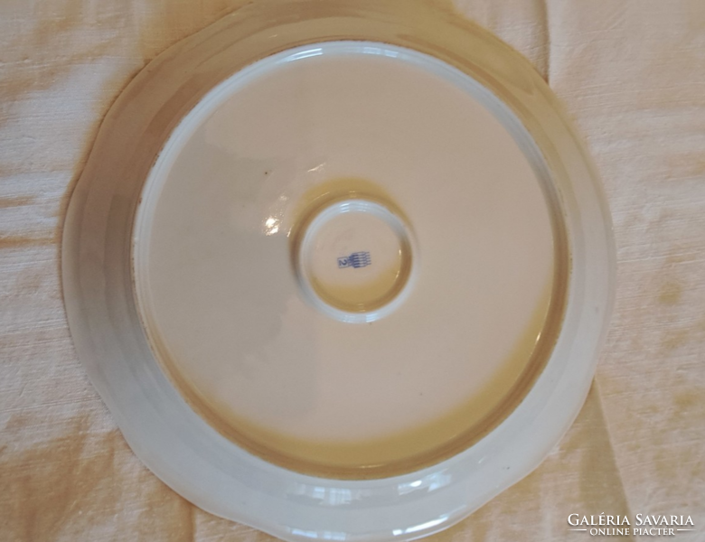 Zsolnay square and round serving bowl